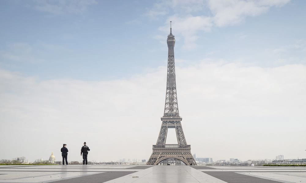 Παρίσι: Ο Δήμος έφαγε πρόστιμο γιατί είχε προσλάβει περισσότερες γυναίκες από άνδρες!
